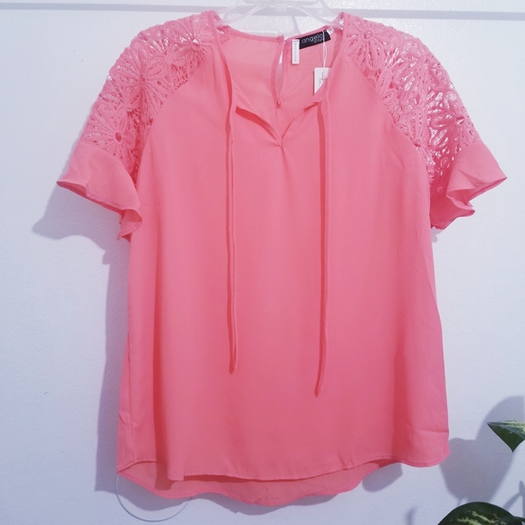 Plus size ruffle sleeve top - Picture 7 of 7